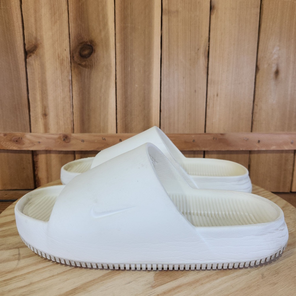 Nike Calm Slide Sandals Shoes Womens Size 8 White Foam Slip On Comfort Casual